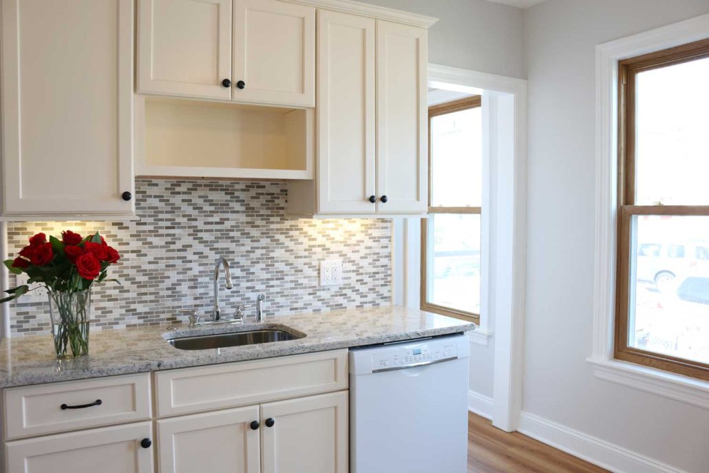 white kitchen cabinets